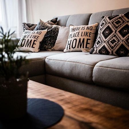 ULTRACENTRAL Luxury Apartment Oradea Extérieur photo