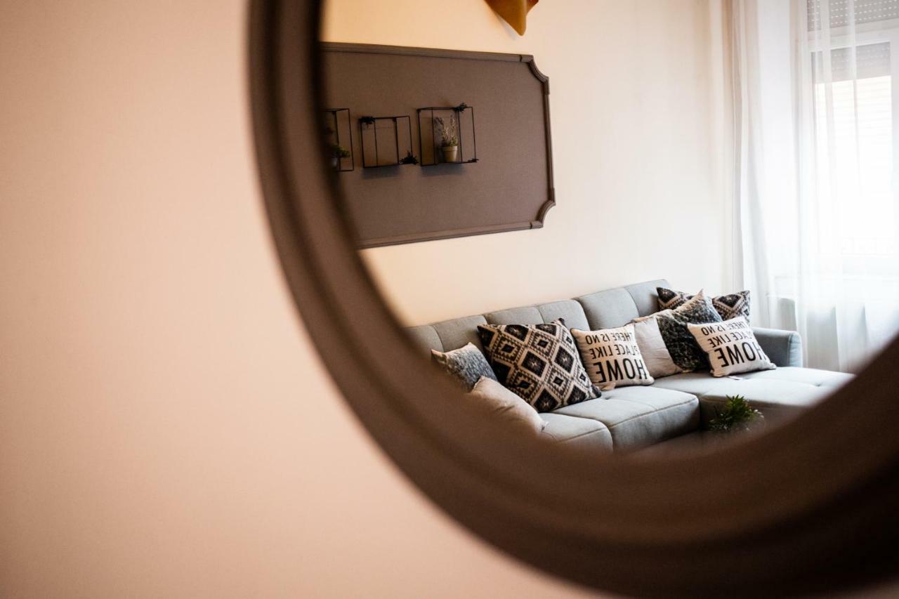 ULTRACENTRAL Luxury Apartment Oradea Extérieur photo